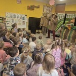 pojawienie się kukły- stracha na wróble.jpg