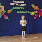 dziewczynka recytuje wiersz (8).jpg
